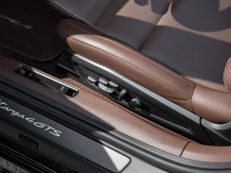 Porsche 992 Targa 4 GTS