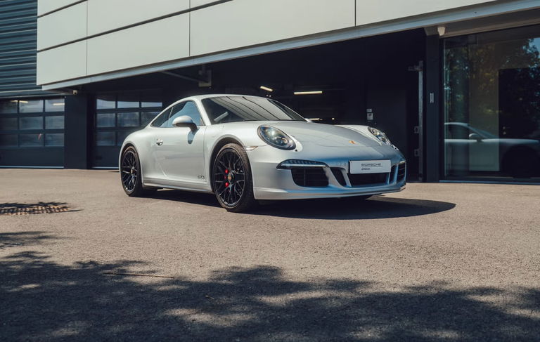 Porsche 991 Carrera GTS