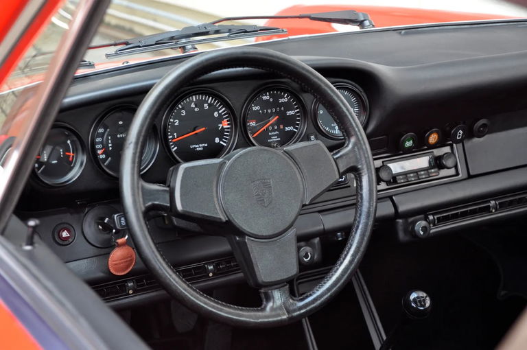 Porsche 911 Carrera 3.0