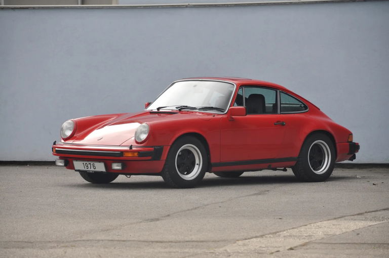 Porsche 911 Carrera 3.0