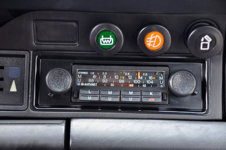 Porsche 911 Carrera 3.0