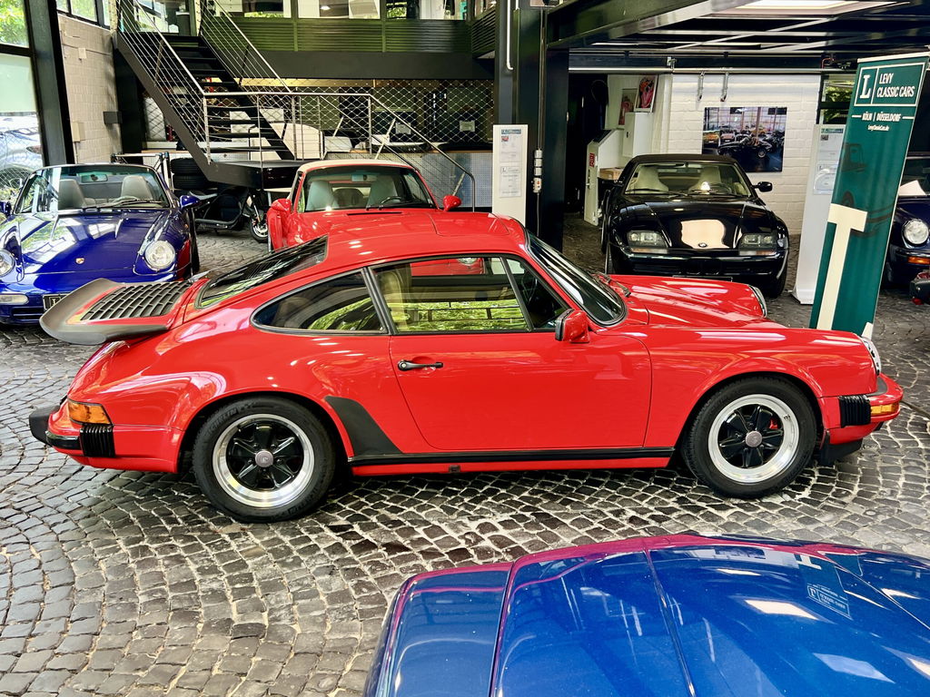 Porsche 911 Carrera 3.2