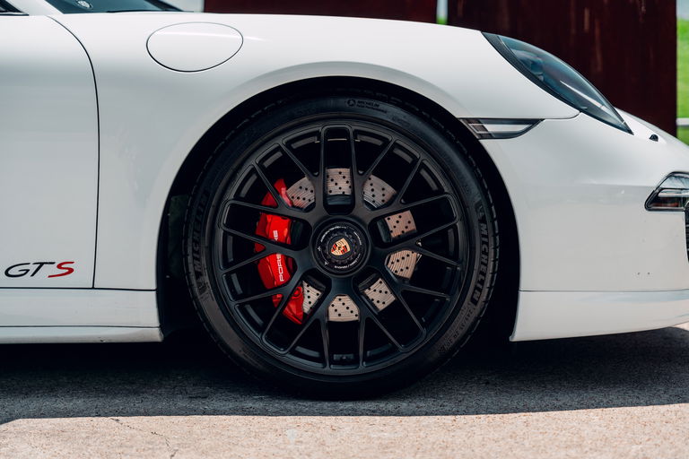 Porsche 991 Carrera GTS