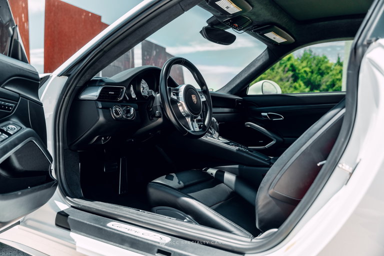 Porsche 991 Carrera GTS