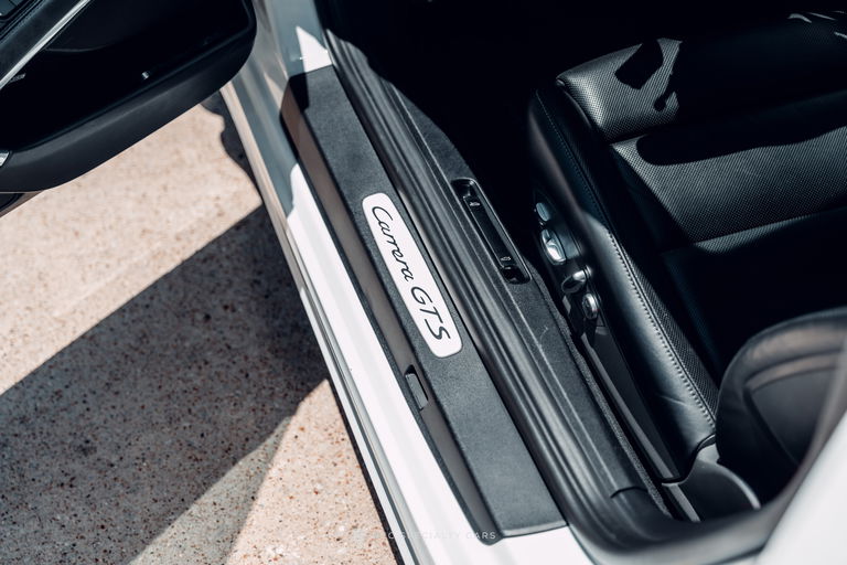 Porsche 991 Carrera GTS