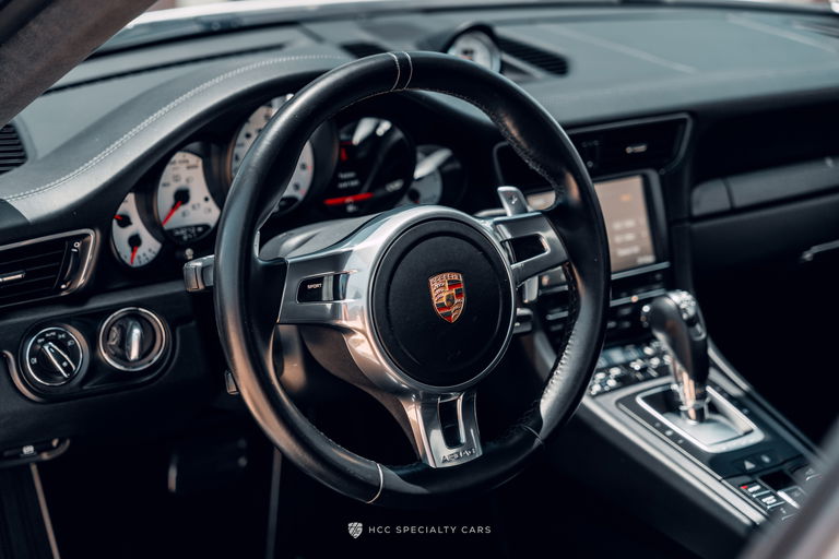 Porsche 991 Carrera GTS