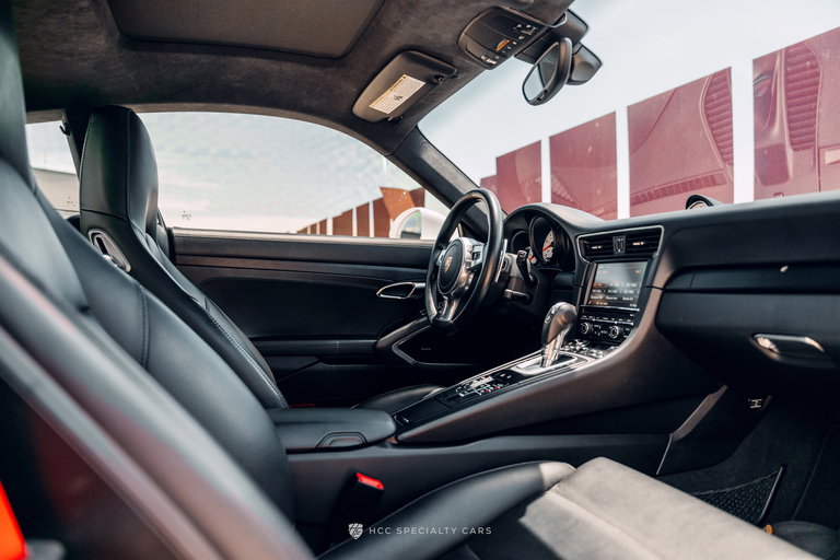 Porsche 991 Carrera GTS