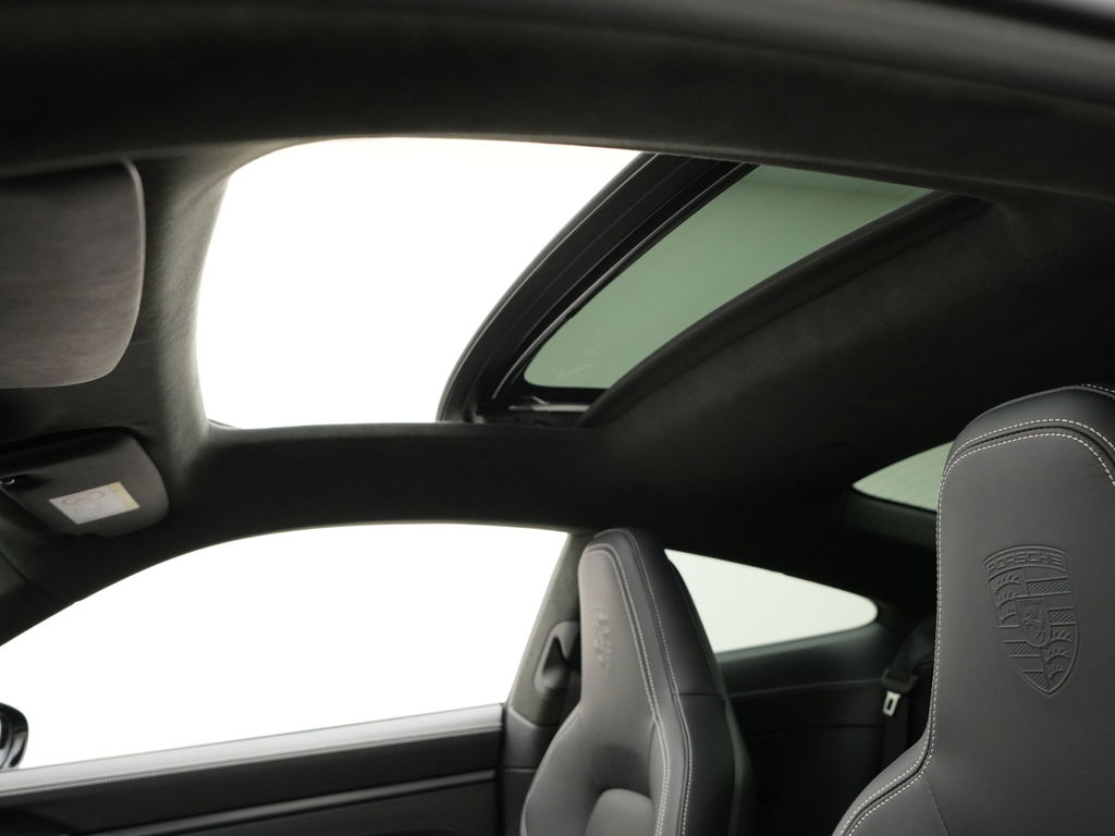 Porsche 992.2 Carrera GTS