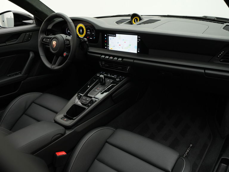 Porsche 992.2 Carrera GTS