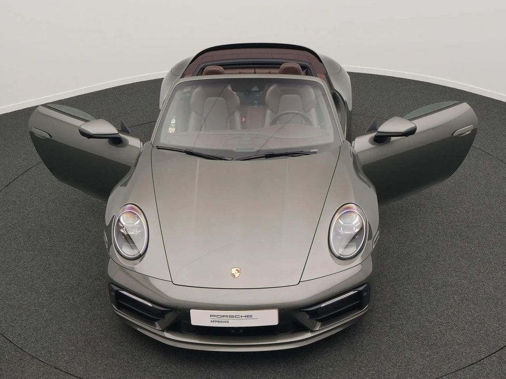 Porsche 992 Carrera 4S