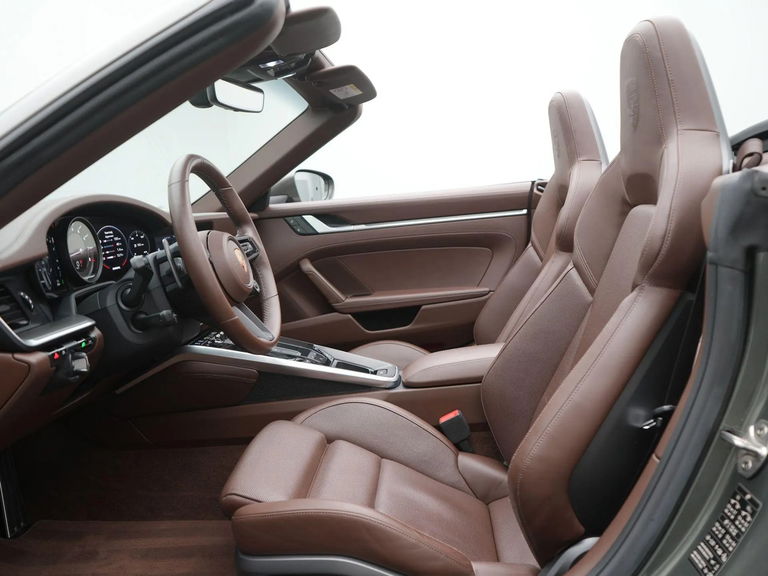 Porsche 992 Carrera 4S