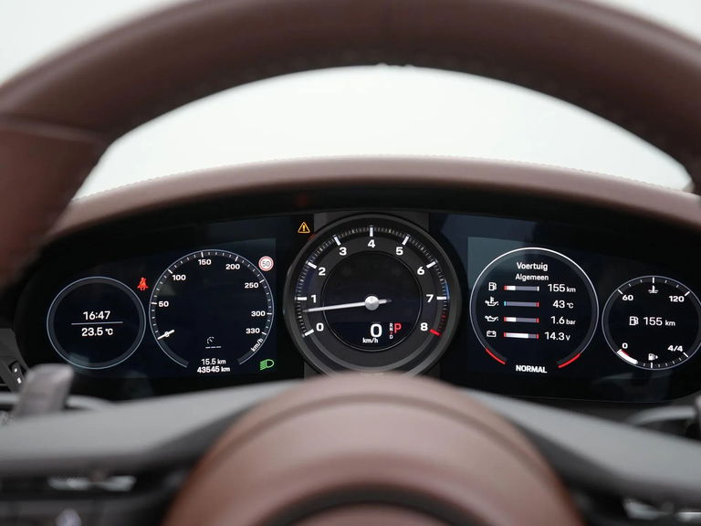 Porsche 992 Carrera 4S