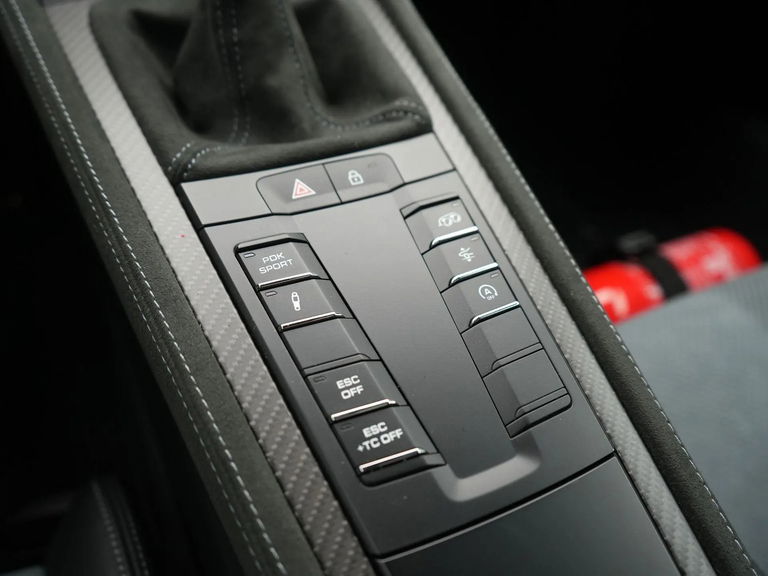 Porsche 718 Spyder RS