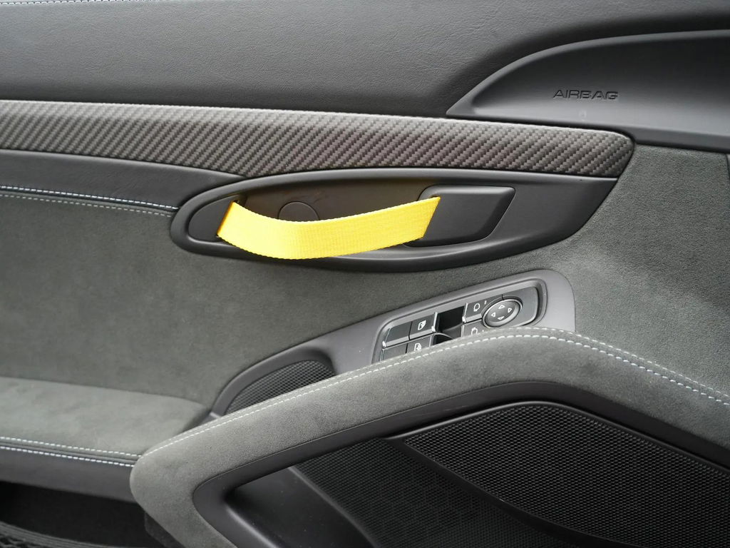 Porsche 718 Spyder RS