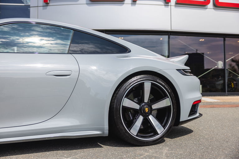 Porsche 992 Sport Classic