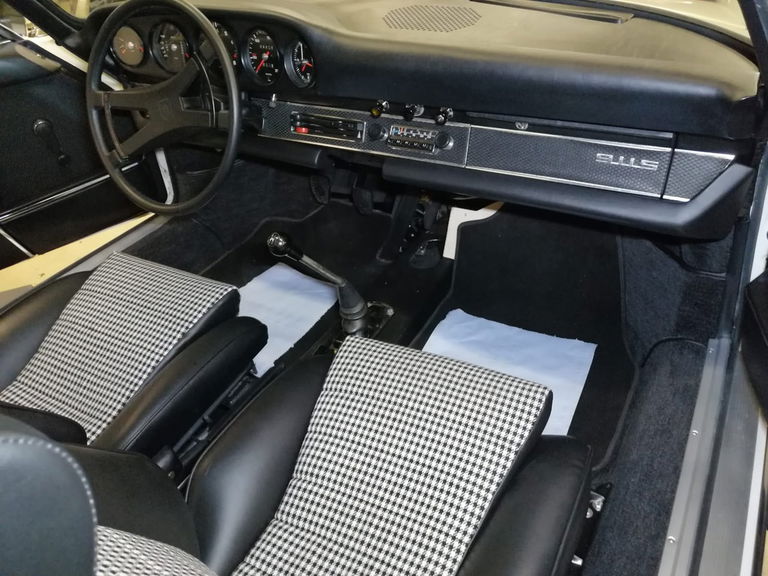 Porsche 911 S (F-Modell)