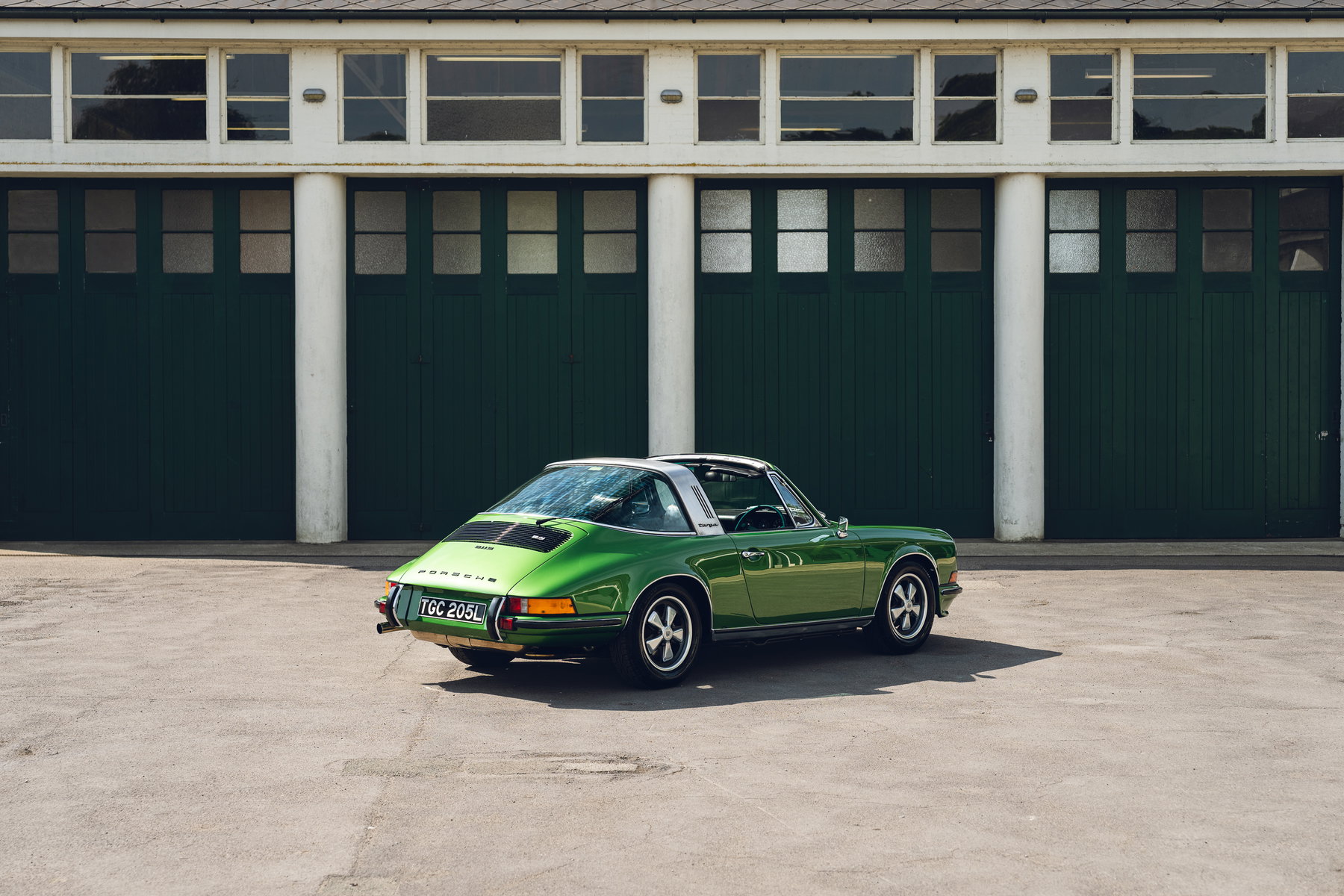 Porsche 911 S (F-Modell) 1973 - elferspot.com - Marketplace for