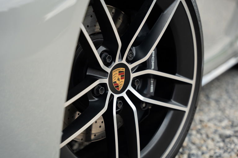 Porsche 992.2 Carrera T