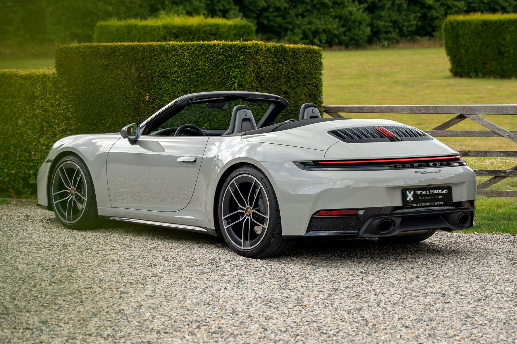 Porsche 992.2 Carrera T 2025 - elferspot.com - Marketplace for