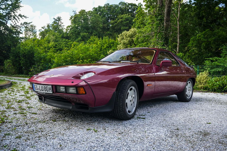 Porsche 928 S