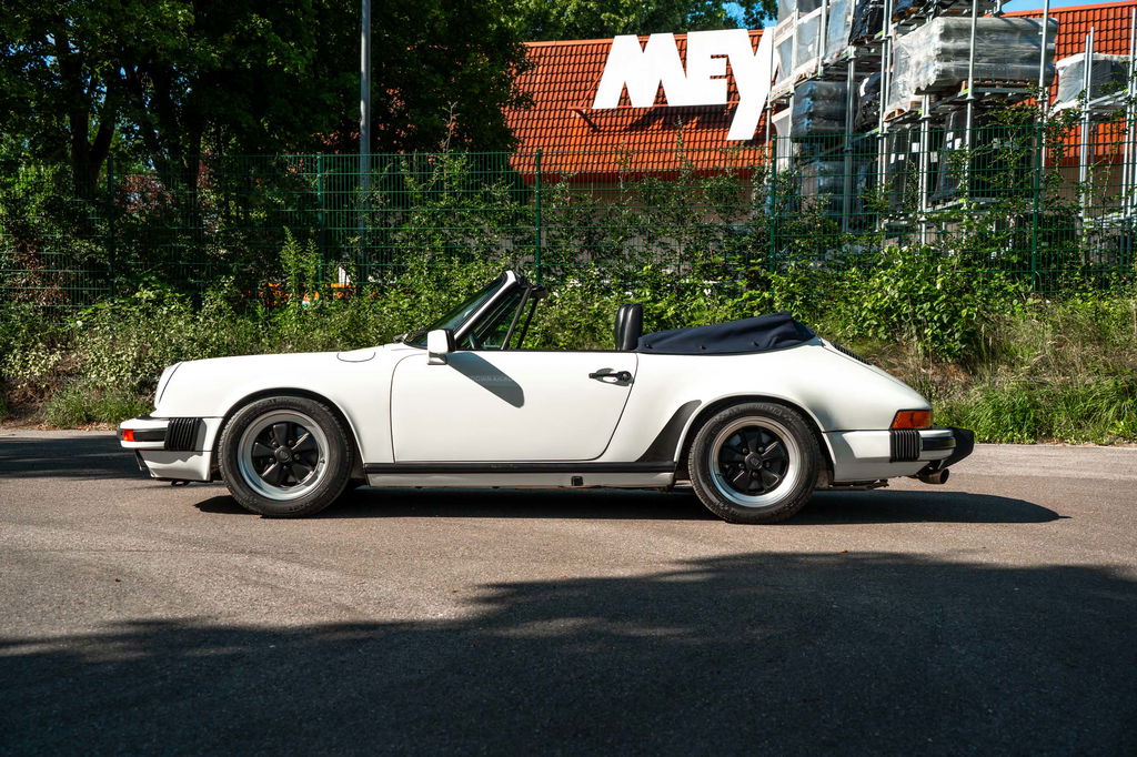 Porsche 911 Carrera 3.2
