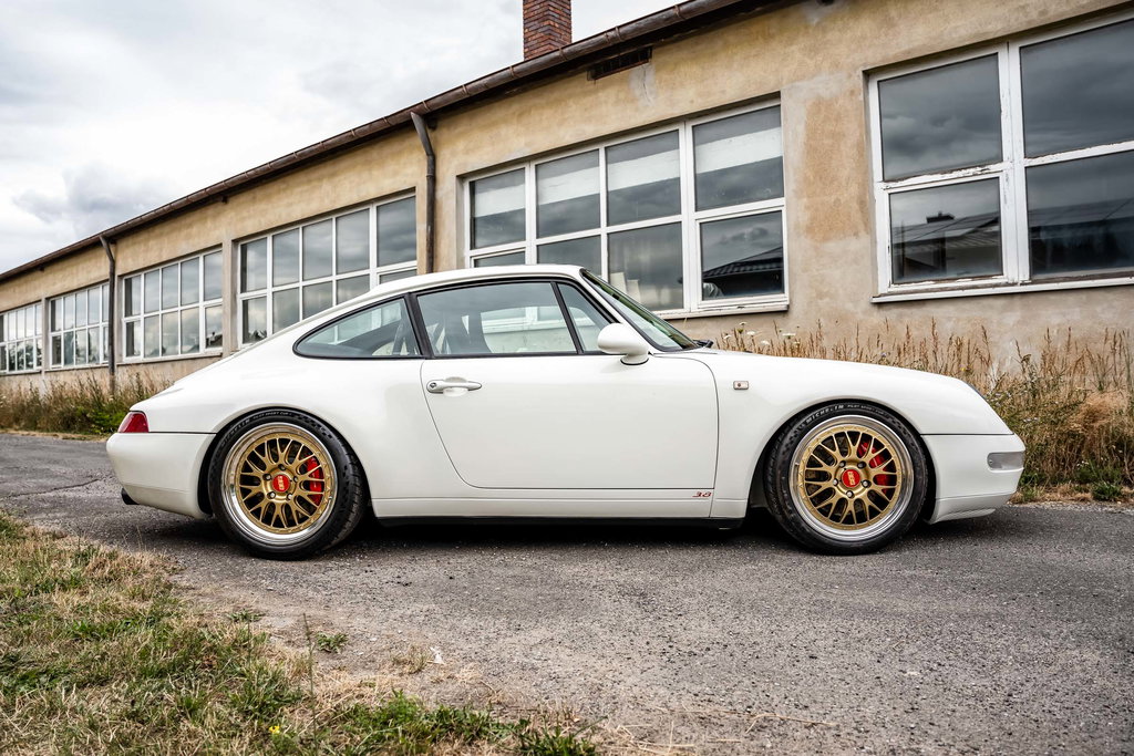 Porsche 993 Carrera 4