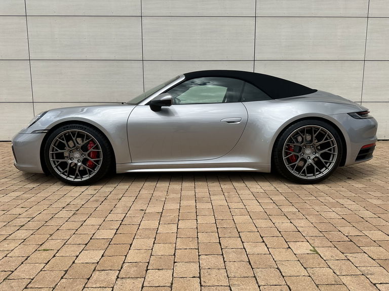 Porsche 992 Carrera 4S