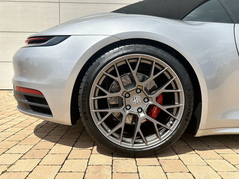 Porsche 992 Carrera 4S