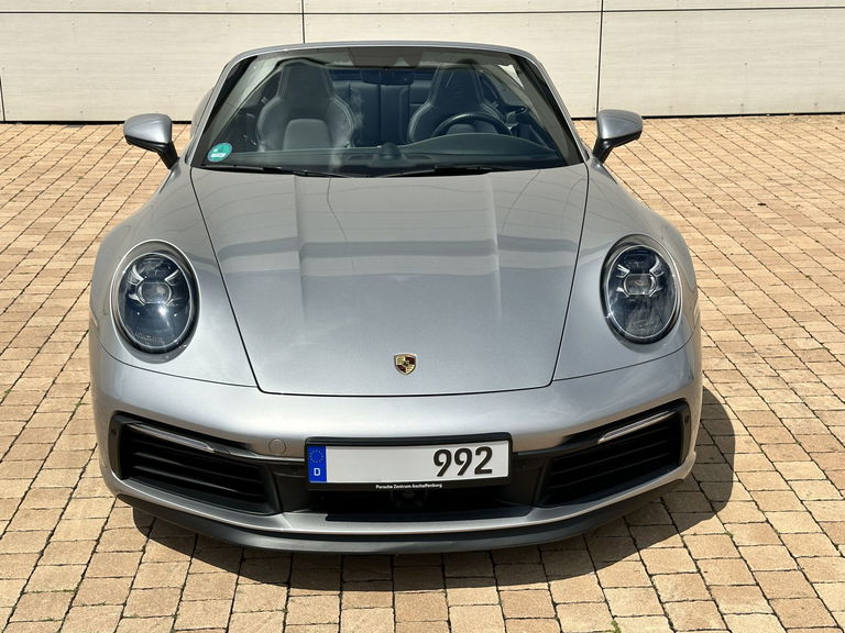 Porsche 992 Carrera 4S