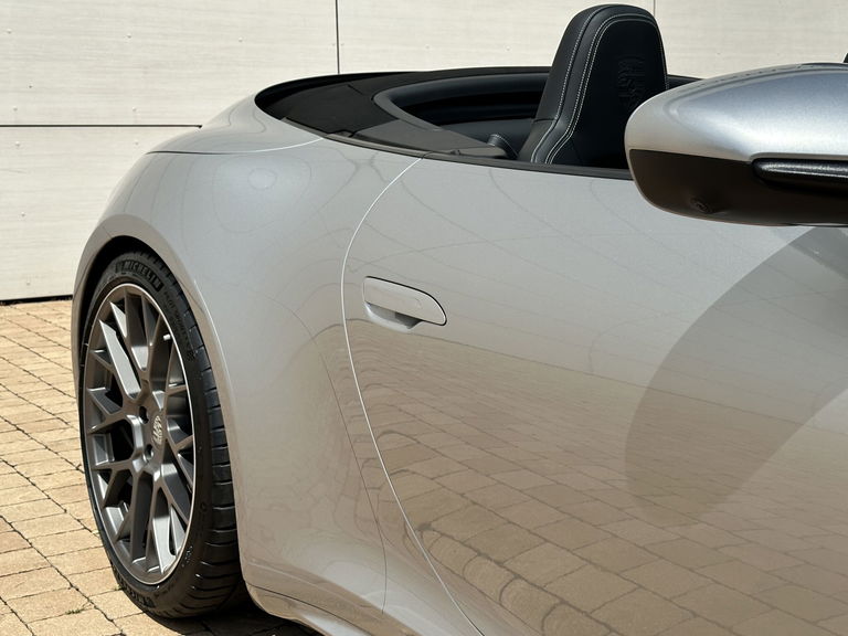 Porsche 992 Carrera 4S