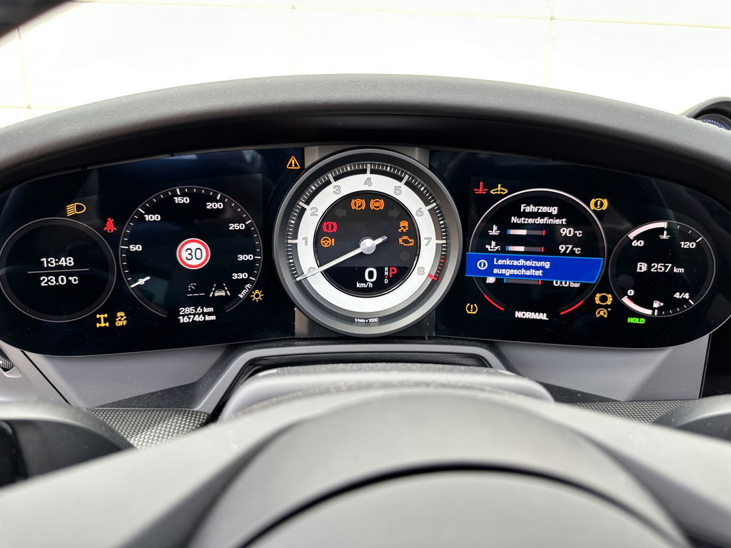 Porsche 992 Carrera 4S