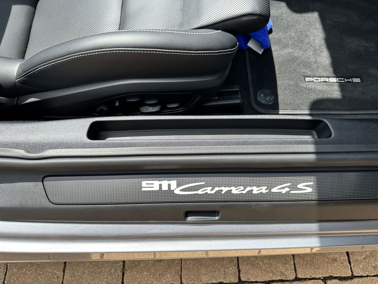 Porsche 992 Carrera 4S