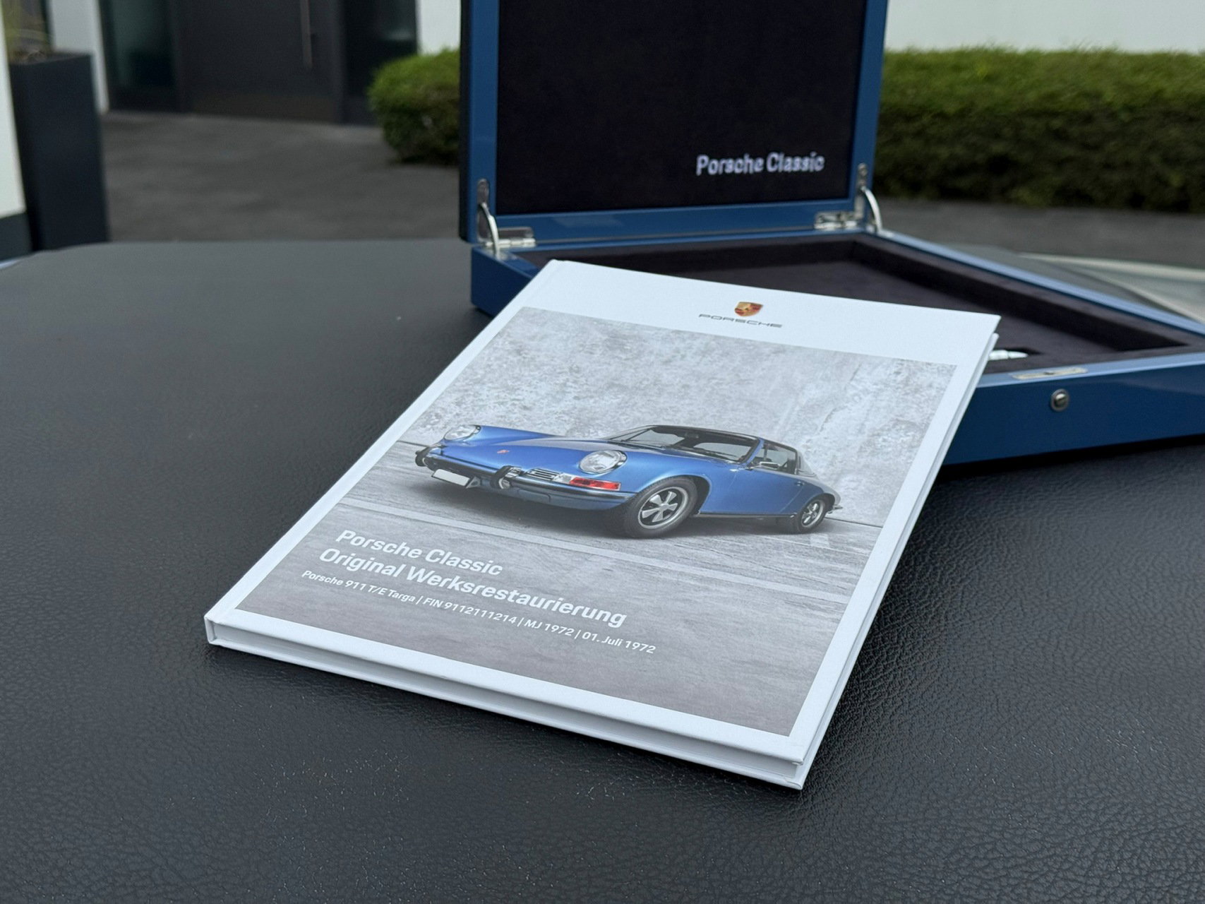 PORSCHE Museum Catalogue カタログ Porsche 911 T 1972 - elferspot.com - Mercado para carros