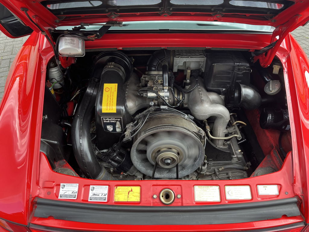 Porsche 911 Carrera 3.2