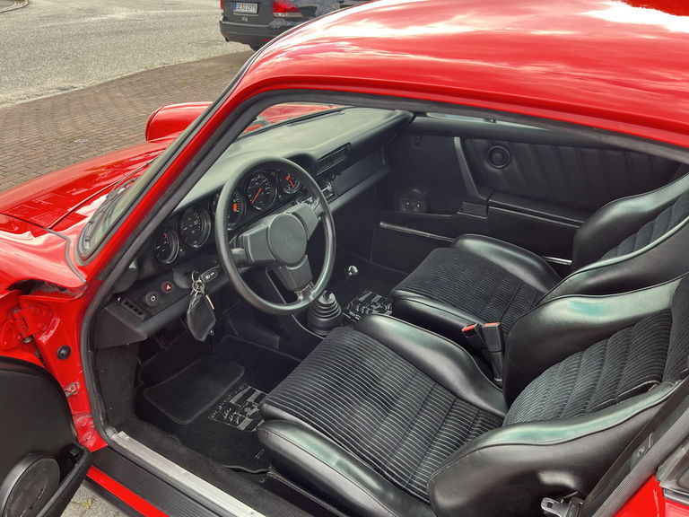 Porsche 911 Carrera 3.2