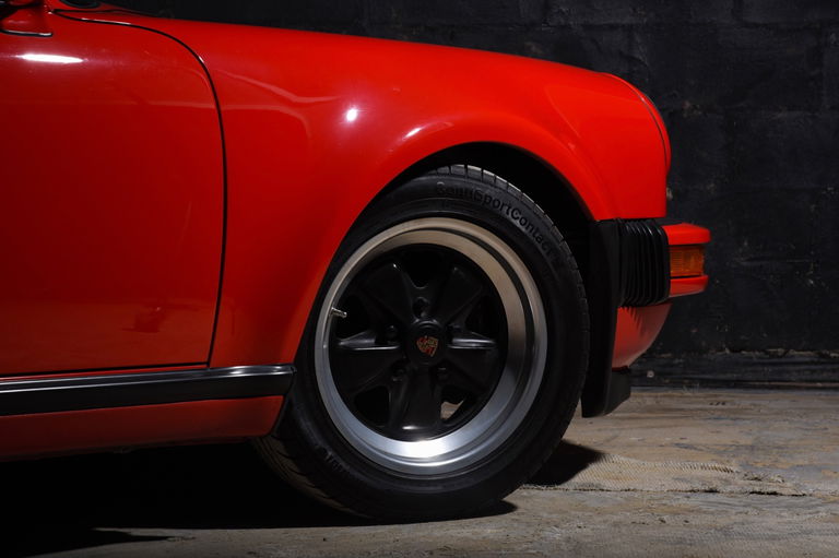 Porsche 911 Turbo 3.3 (US)