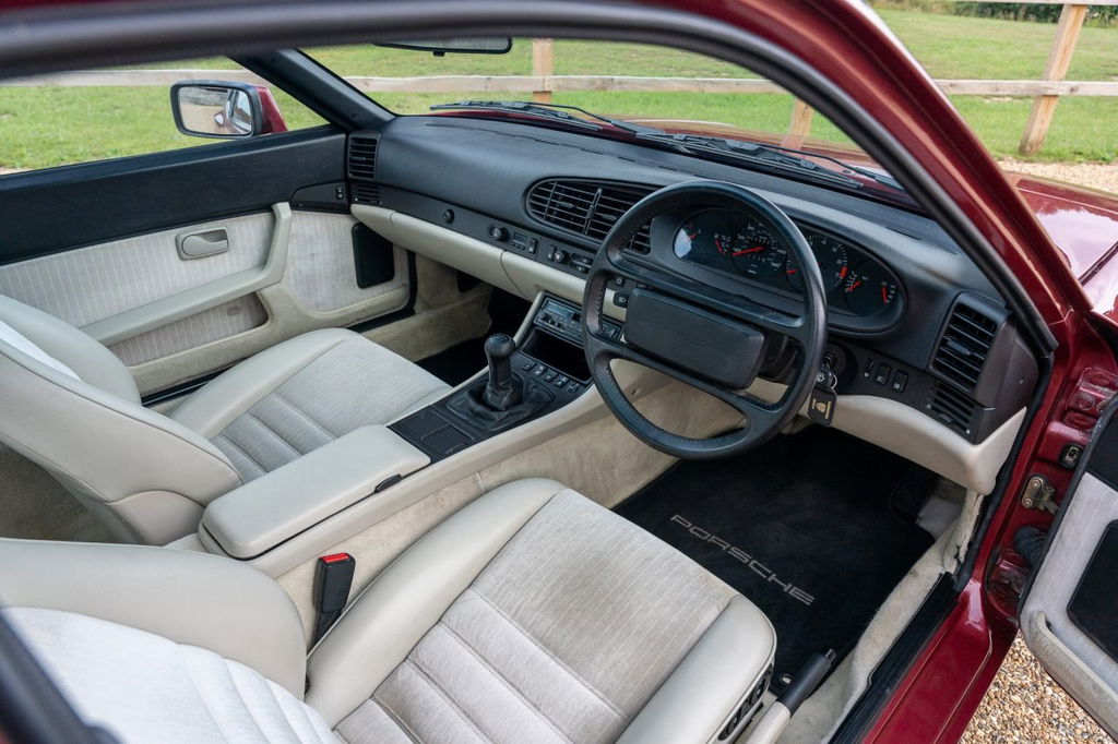 Porsche 944 Coupé