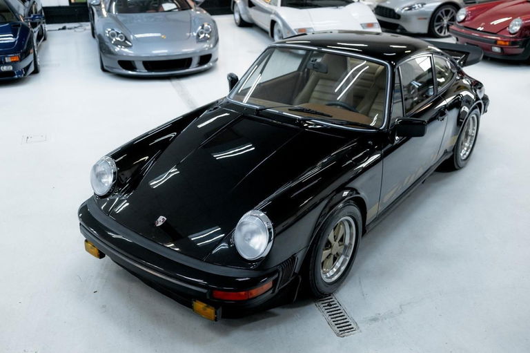 Porsche 911 Carrera 2.7