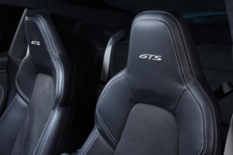 Porsche 992 Carrera GTS
