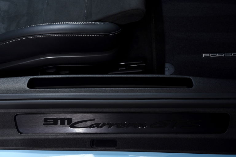 Porsche 992 Carrera GTS