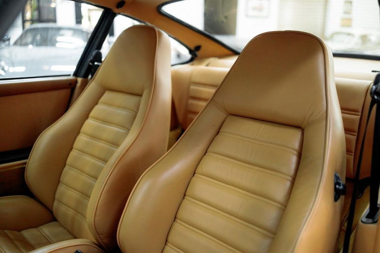 Porsche 911 Carrera 2.7