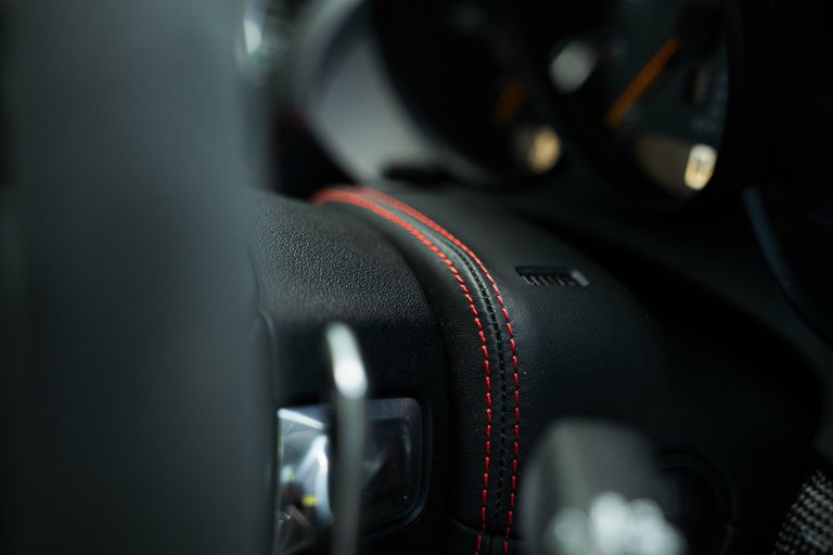 Porsche 718 Cayman GT4