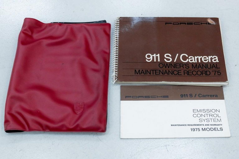 Porsche 911 Carrera 2.7