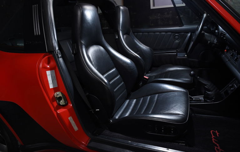 Porsche 911 Turbo 3.3 (US)