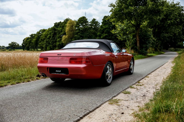Porsche 968