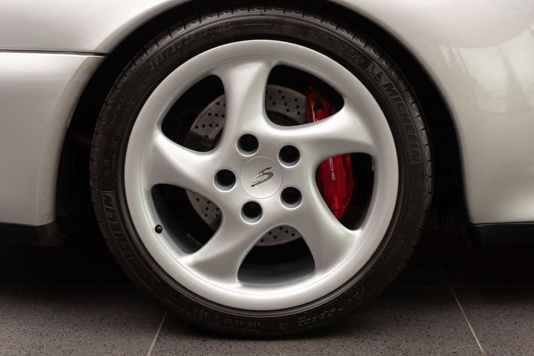 Porsche 993 Carrera 4S