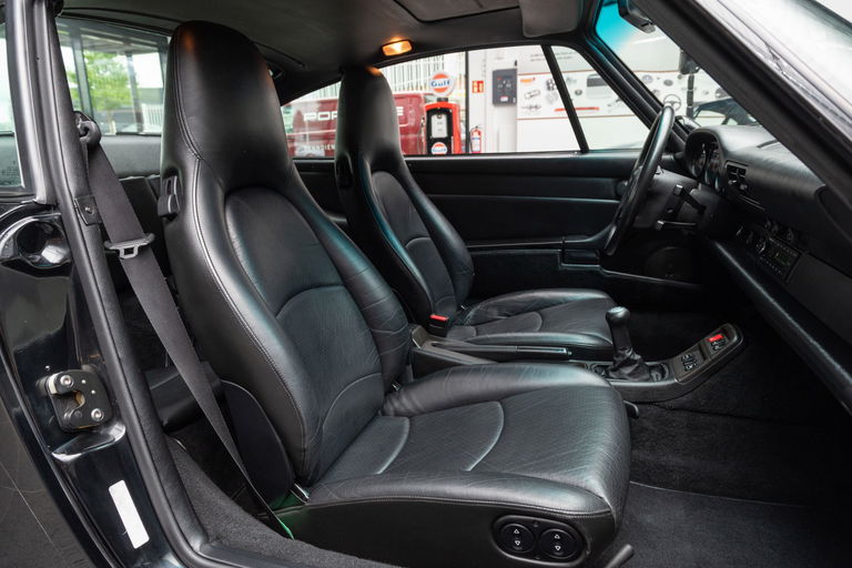 Porsche 993 Carrera 4S