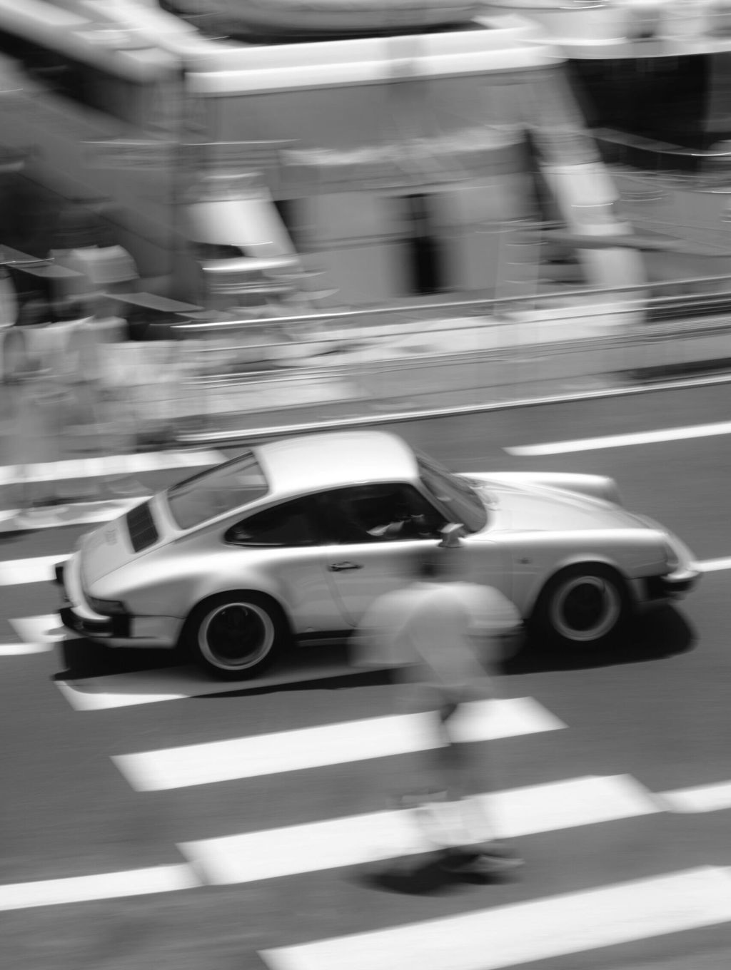 “Just drive” – Paula & Ken on their 911 Carrera 3.2 Euro-roadtrip