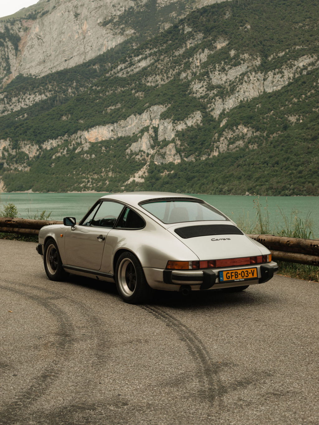 “Just drive” – Paula & Ken on their 911 Carrera 3.2 Euro-roadtrip