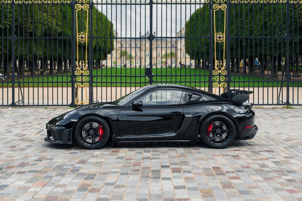 Porsche 718 Cayman GT4 RS